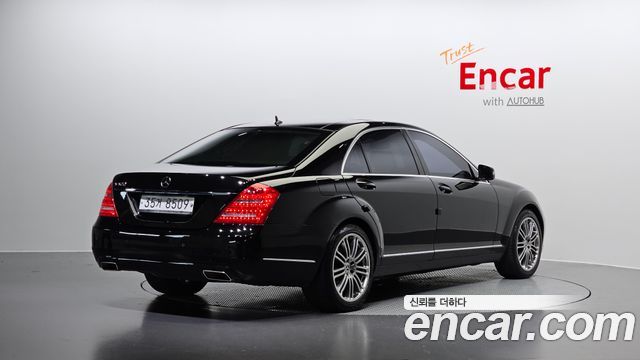 Mercedes-Benz S-Class 2010 thumb 3
