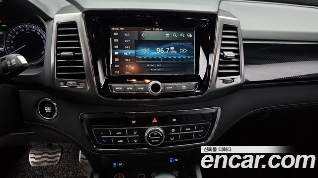 SsangYong Rexton 2021 thumb 12