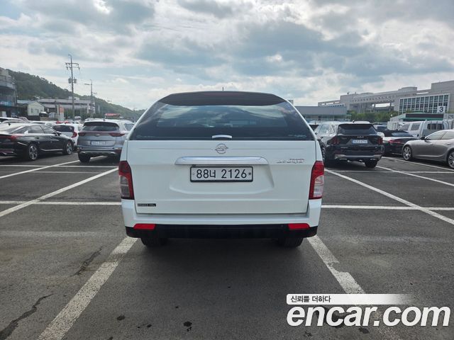SsangYong Korando 2013 thumb 8