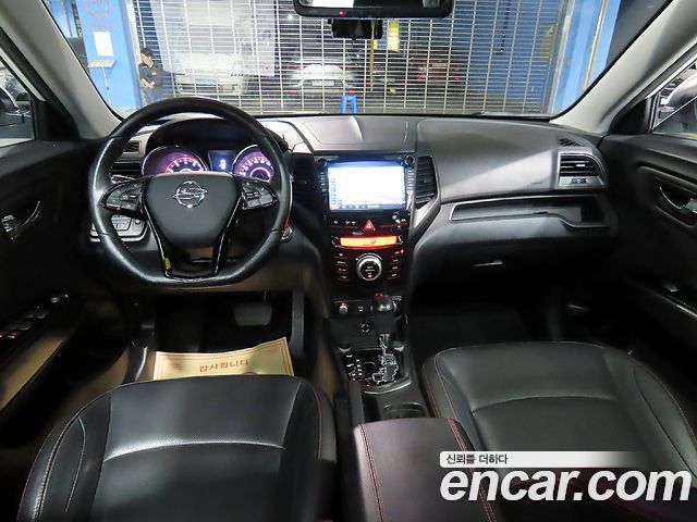 SsangYong Tivoli 2017 thumb 6