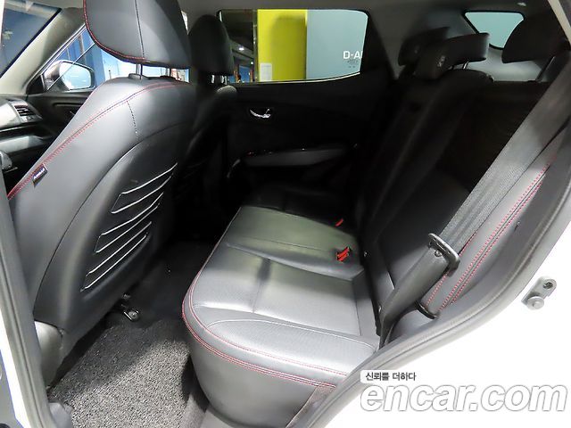 SsangYong Tivoli 2017 thumb 8