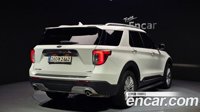 Ford Explorer 2020 thumb 3