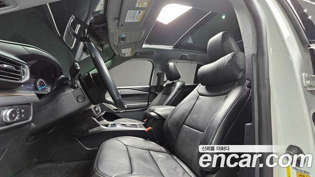 Ford Explorer 2020 thumb 12
