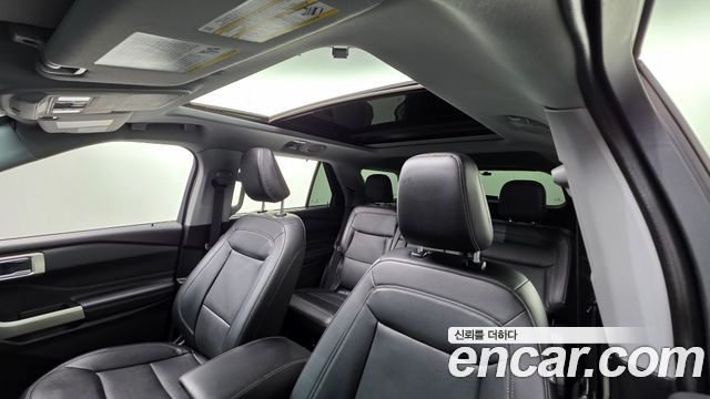 Ford Explorer 2021 thumb 12