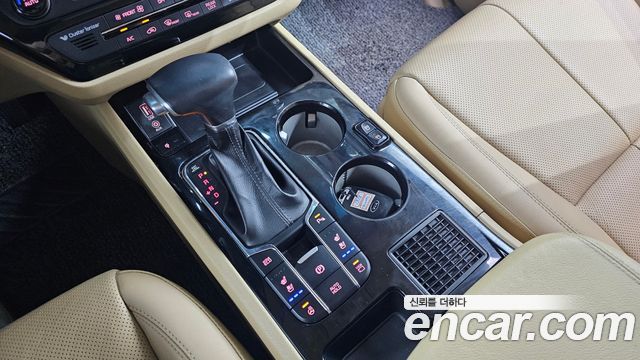 Kia Carnival 2018 thumb 9