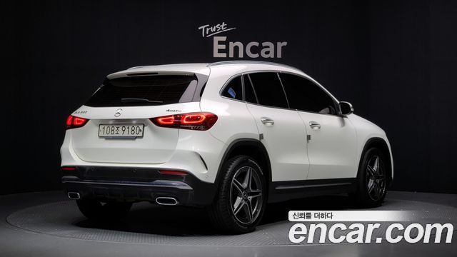 Mercedes-Benz GLA 2020 thumb 2