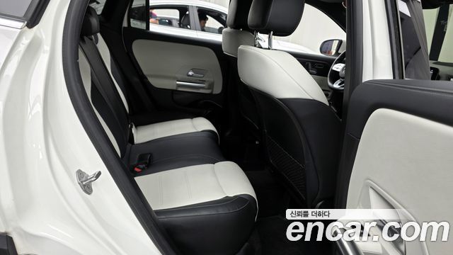 Mercedes-Benz GLA 2020 thumb 11