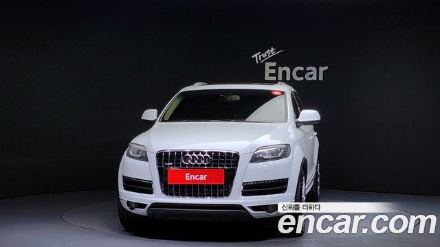 Audi Q7 2013 thumb 4