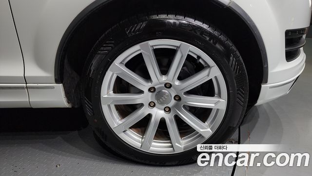 Audi Q7 2013 thumb 6