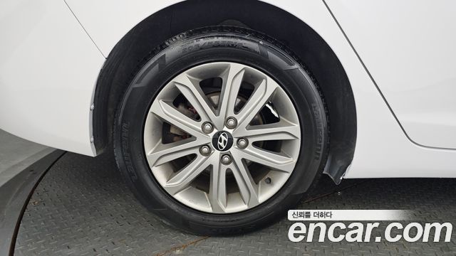 Hyundai Avante 2013 thumb 6
