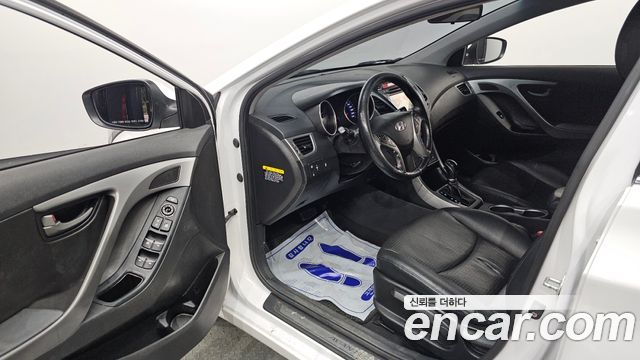 Hyundai Avante 2013 thumb 10