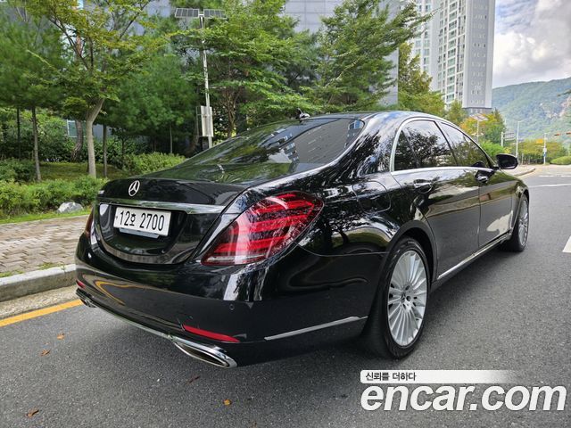 Mercedes-Benz S-Class 2018 thumb 3