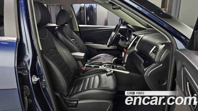 SsangYong Tivoli 2015 thumb 10
