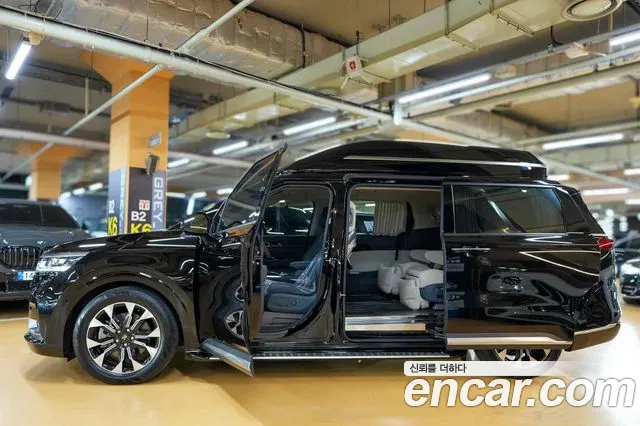 Kia Carnival 2021 thumb 4
