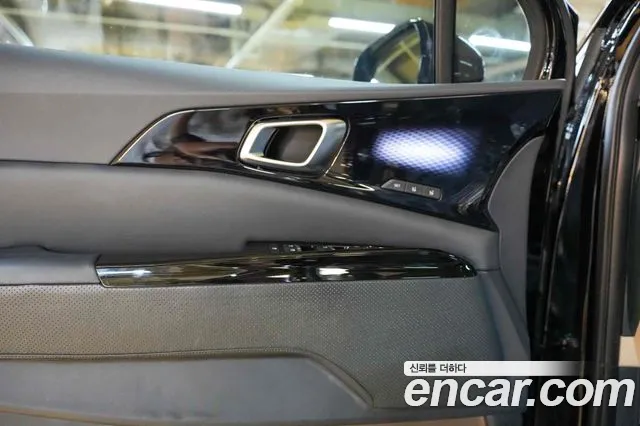 Kia Carnival 2021 thumb 11