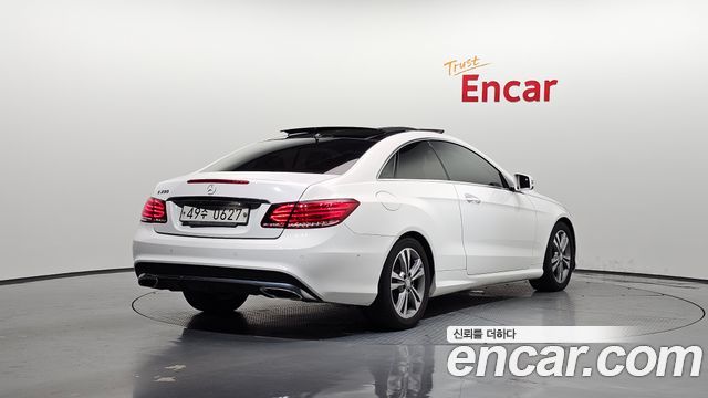 Mercedes-Benz E-Class 2015 thumb 3