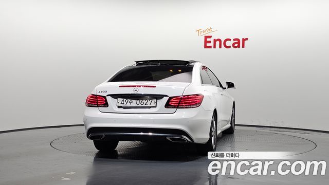 Mercedes-Benz E-Class 2015 thumb 5