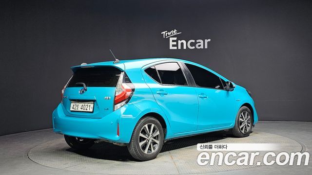 Toyota Prius 2018 thumb 3