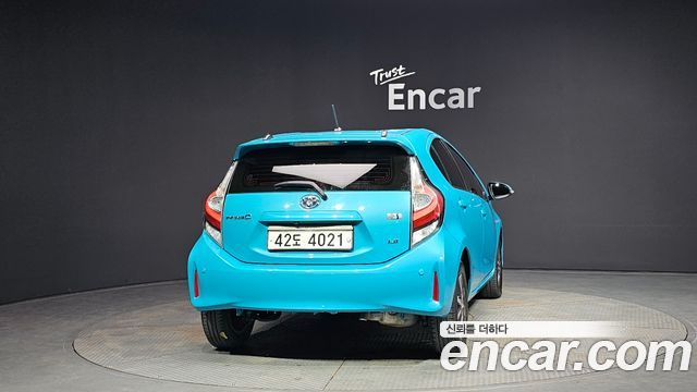 Toyota Prius 2018 thumb 5