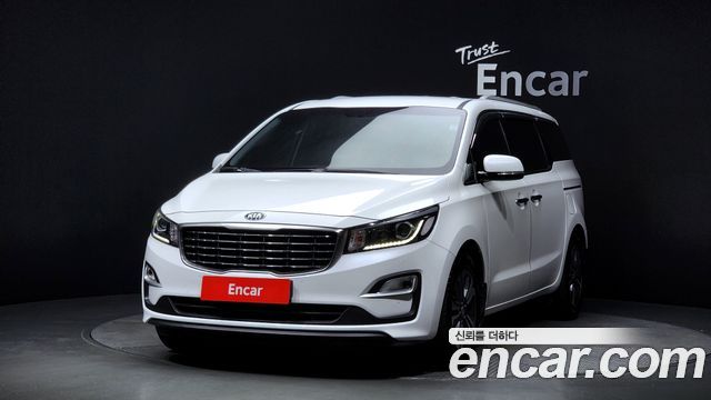 Kia Carnival 2019 thumb 2