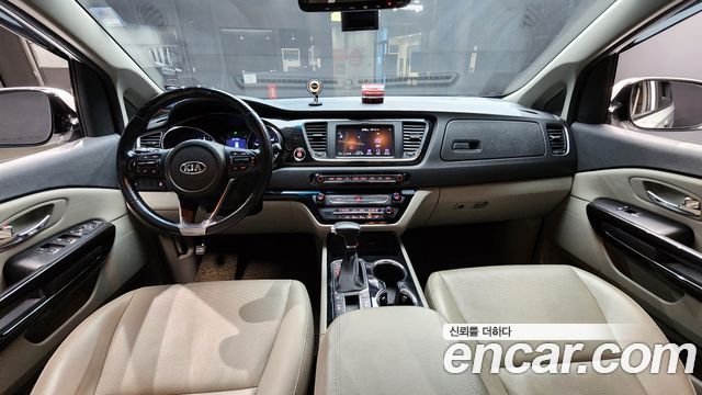 Kia Carnival 2019 thumb 7