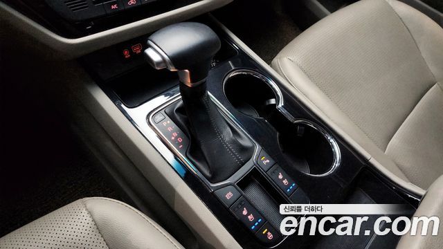 Kia Carnival 2019 thumb 9