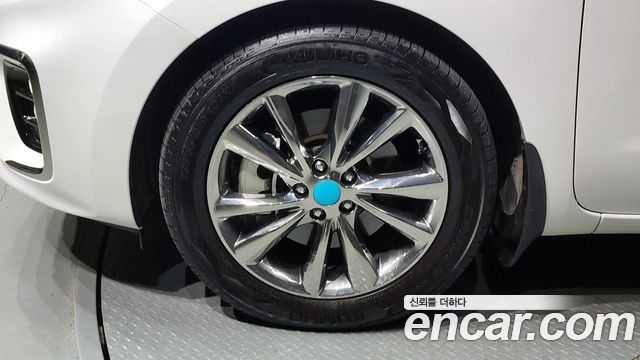 Kia Carnival 2020 thumb 6