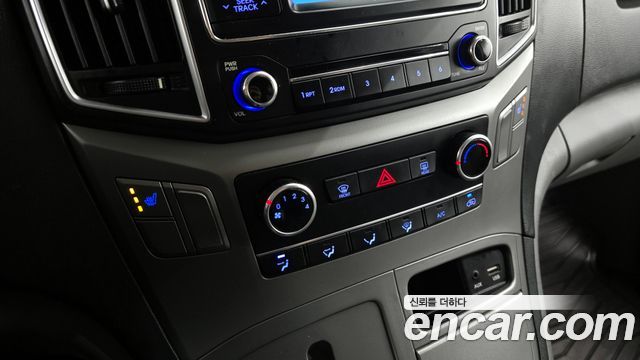 Hyundai Starex 2019 thumb 11
