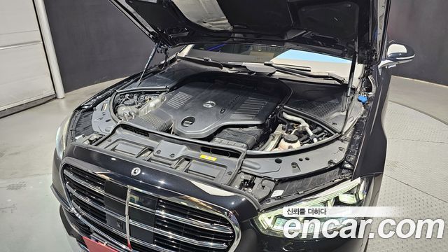 Mercedes-Benz S-Class 2022 thumb 7