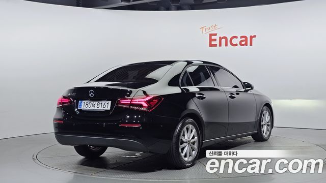 Mercedes-Benz A-Class 2020 thumb 3