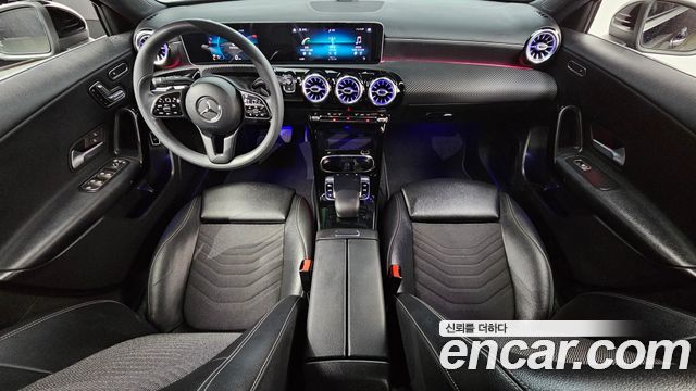 Mercedes-Benz A-Class 2020 thumb 8