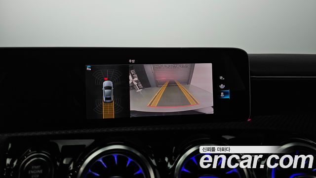 Mercedes-Benz A-Class 2020 thumb 12