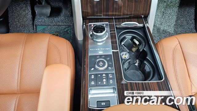 Land Rover Range Rover 2017 thumb 10