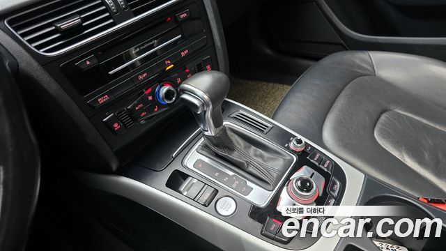 Audi A4 2015 thumb 10