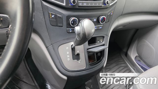 Hyundai Starex 2018 thumb 10