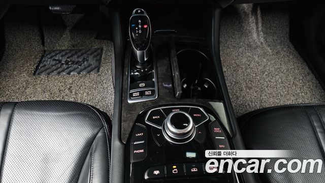 Kia K9 2017 thumb 10