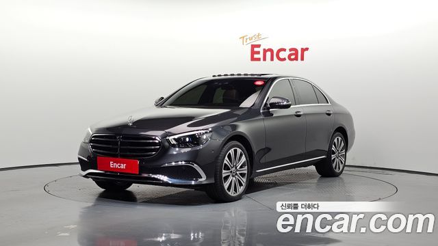 Mercedes-Benz E-Class 2022 thumb 2