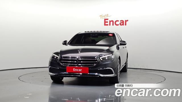 Mercedes-Benz E-Class 2022 thumb 4