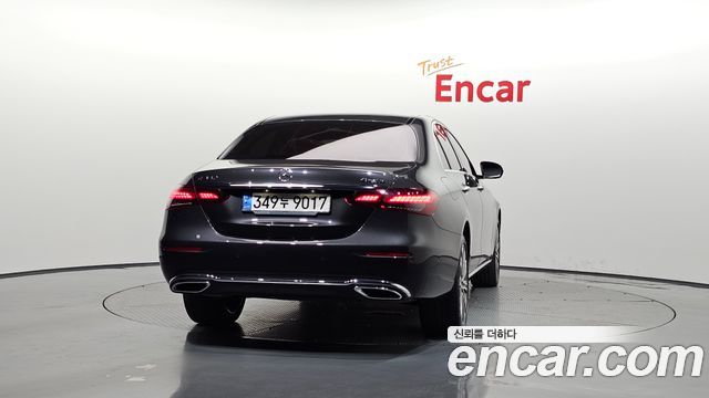 Mercedes-Benz E-Class 2022 thumb 5