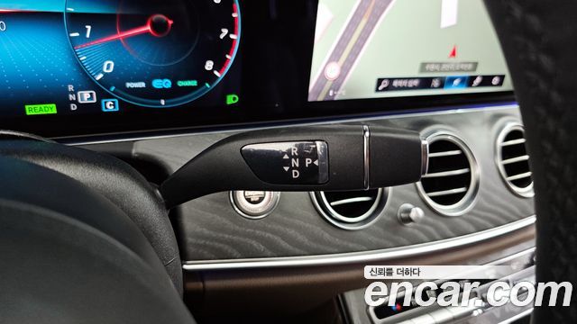 Mercedes-Benz E-Class 2022 thumb 10