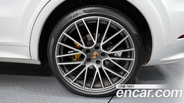 Porsche Cayenne 2021 thumb 6
