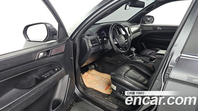 SsangYong Rexton 2021 thumb 10