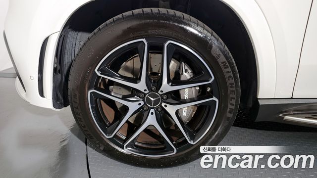 Mercedes-Benz GLE 2023 thumb 6