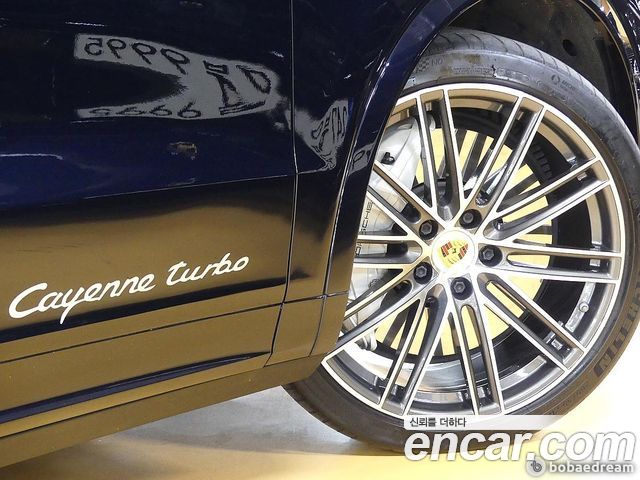 Porsche Cayenne 2021 thumb 10