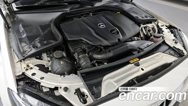 Mercedes-Benz C-Class 2018 thumb 7