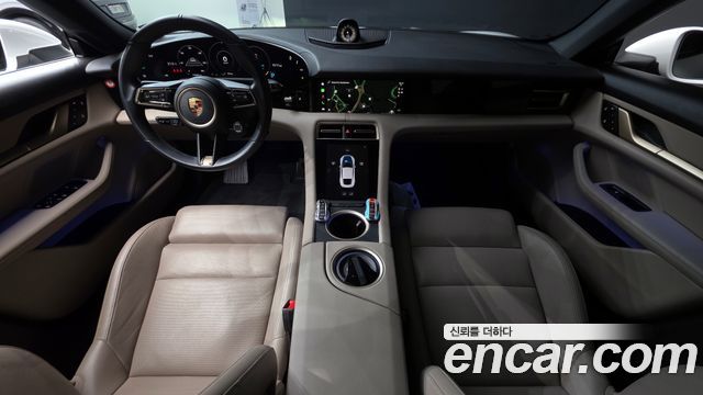 Porsche Taycan 2023 thumb 8