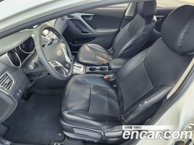 Hyundai Avante 2011 thumb 8