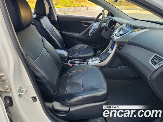 Hyundai Avante 2011 thumb 9