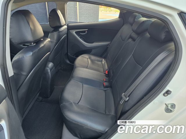 Hyundai Avante 2011 thumb 10