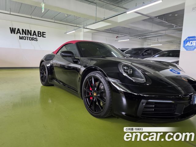 Porsche 911 2020 thumb 4